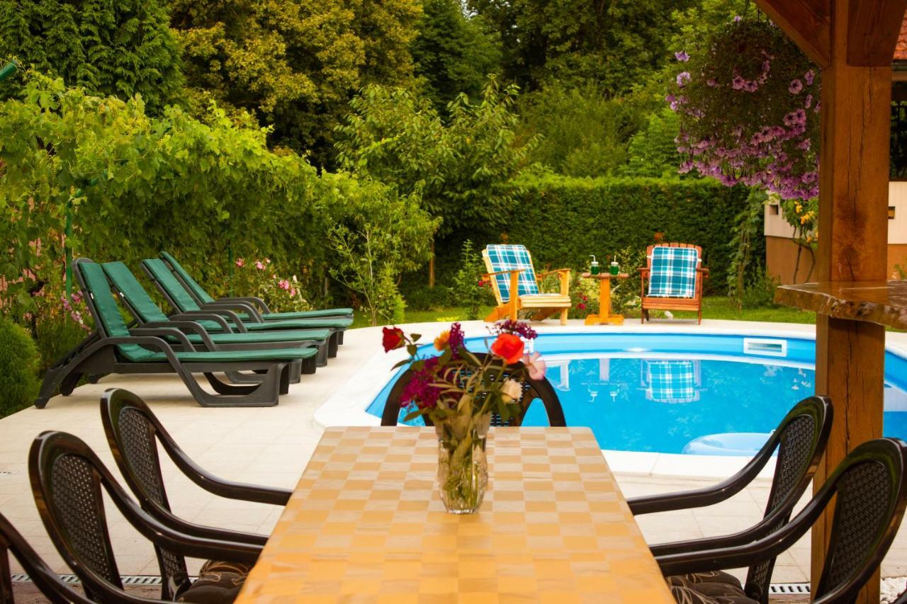 Villa Katarina With Pool Banja Luka Exterior foto