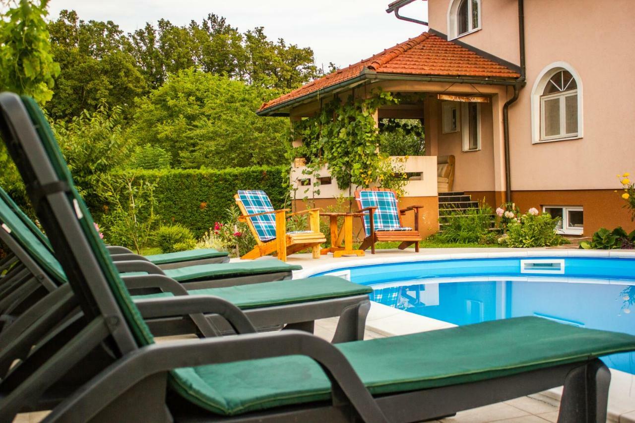Villa Katarina With Pool Banja Luka Exterior foto
