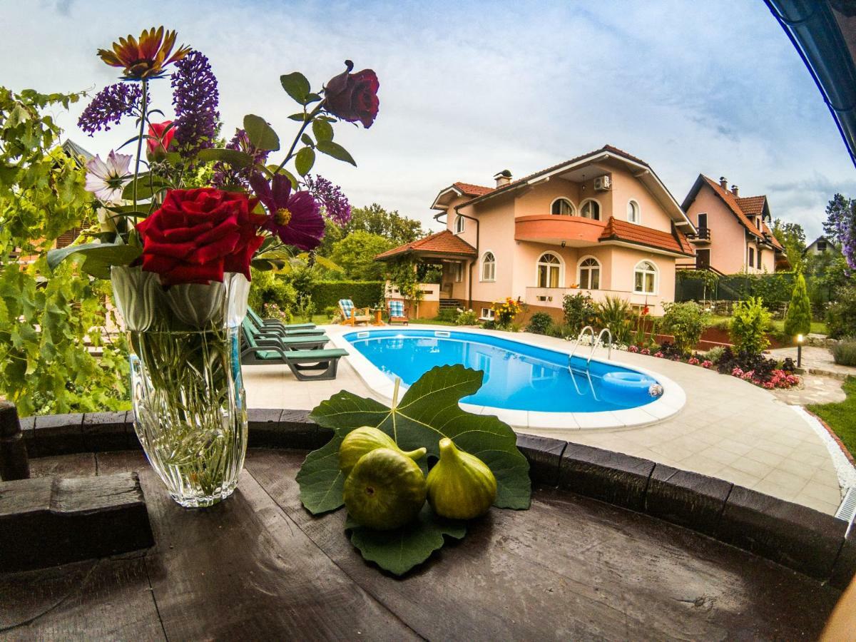 Villa Katarina With Pool Banja Luka Exterior foto